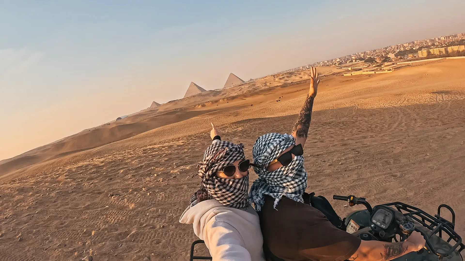 Quad-Tour vor den Pyramiden