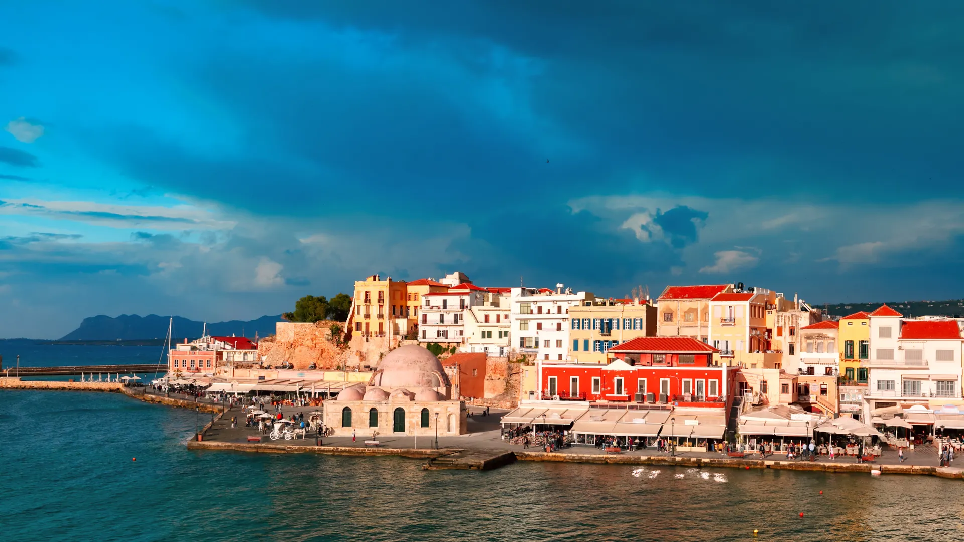 Der malerische venezianische Hafen von Chania auf Kreta