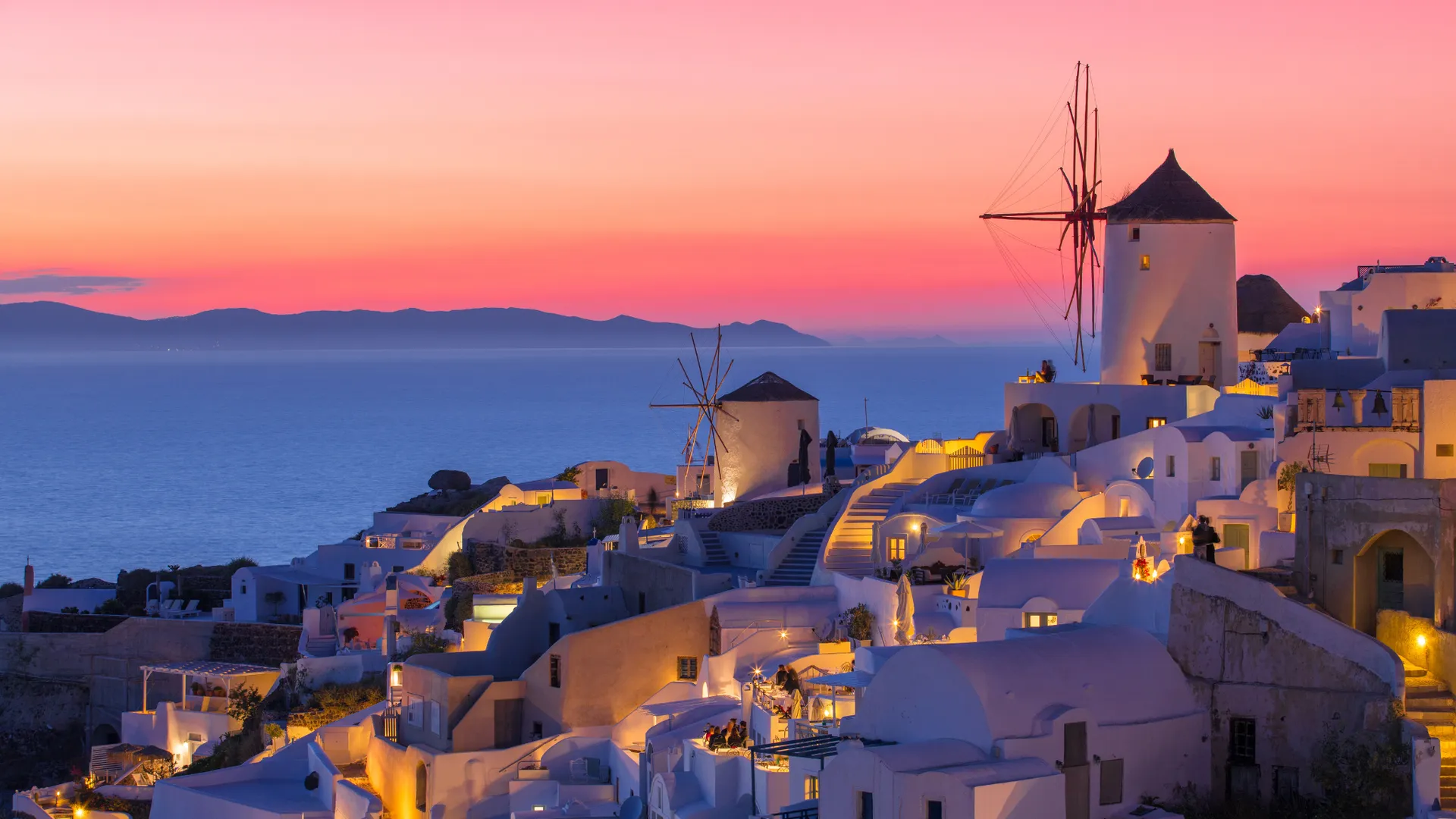 Der berühmte Sonnenuntergang in Oia auf Santorin