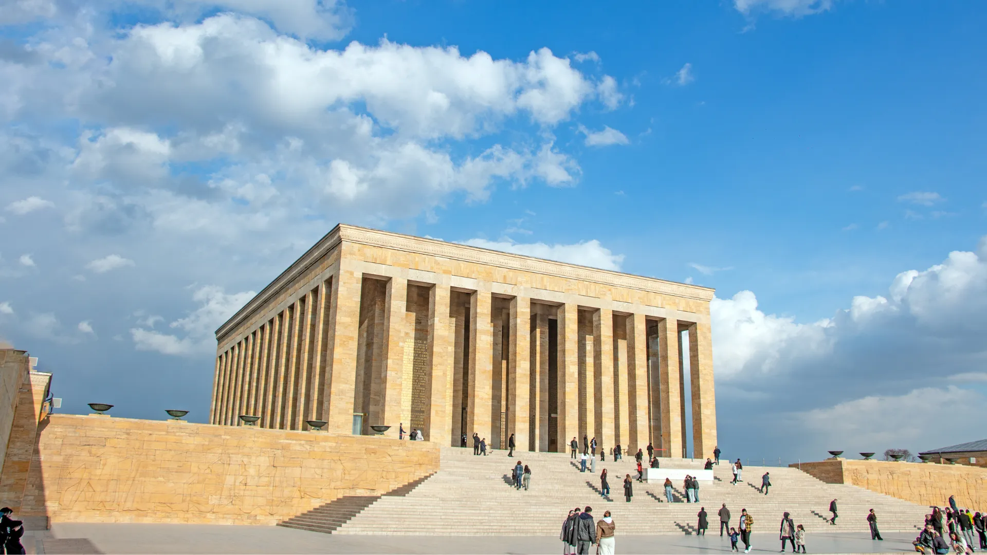 Anıtkabir – Das imposante Atatürk-Mausoleum in Ankara